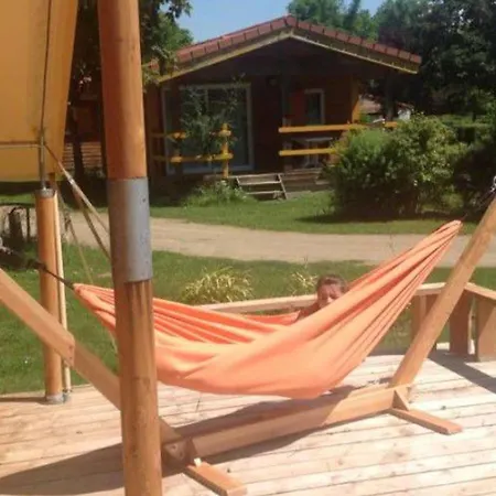 Chalet 3 Pieces Avec Terrasse - 6 Personnes - Api-1-52-609 مكان تخييم *
