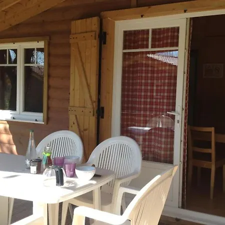 Kemp Chalet 3 Pieces Avec Terrasse - 6 Personnes - Api-1-52-609 Lempdes sur Allagnon