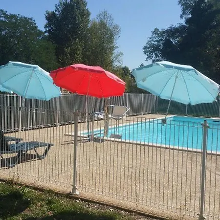 Chalet 3 Pieces Avec Terrasse - 6 Personnes - Api-1-52-609 * Lempdes sur Allagnon